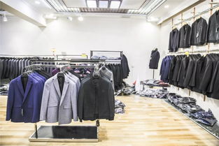 服裝工廠南遷促清倉，大興全場服飾50元起搶購熱潮