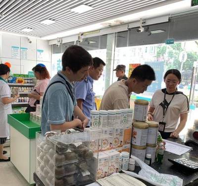 龍城街道開(kāi)展食品藥品系列安全檢查活動(dòng)，全力守護(hù)群眾“舌尖上的安全”